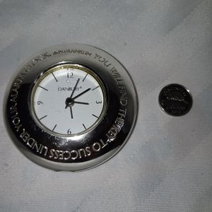 DANBURY Travel Clock and a new battery